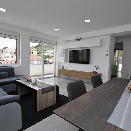 Apartmani Ive تروغير المظهر الخارجي الصورة