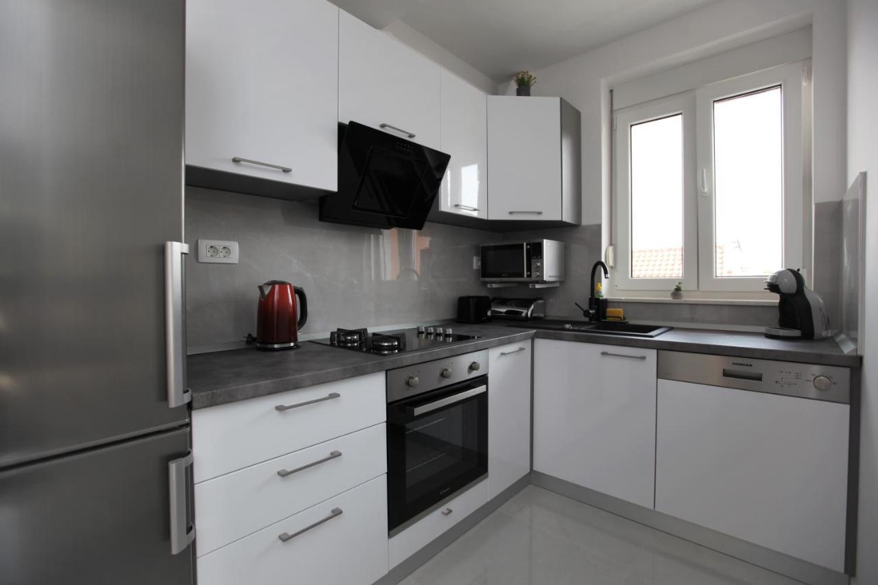 Apartmani Ive تروغير المظهر الخارجي الصورة