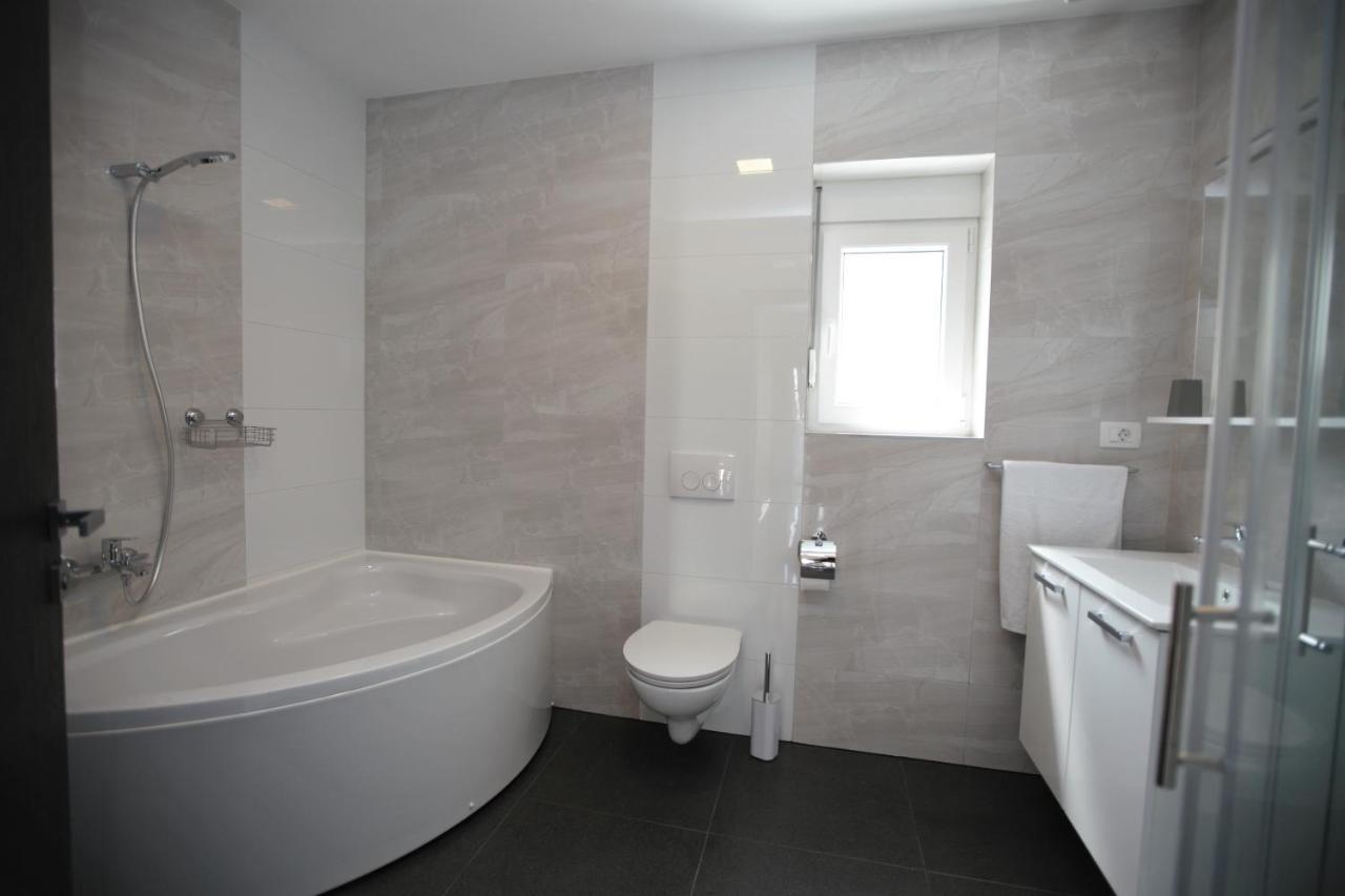 Apartmani Ive تروغير المظهر الخارجي الصورة