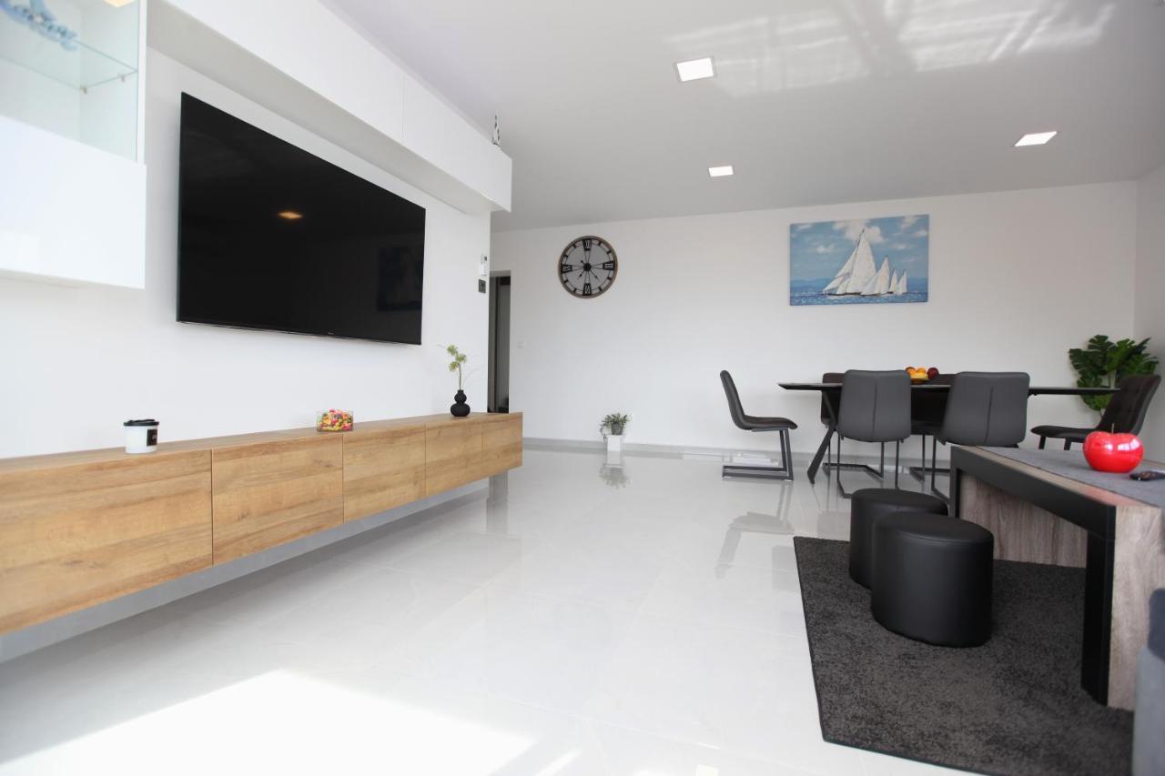 Apartmani Ive تروغير المظهر الخارجي الصورة