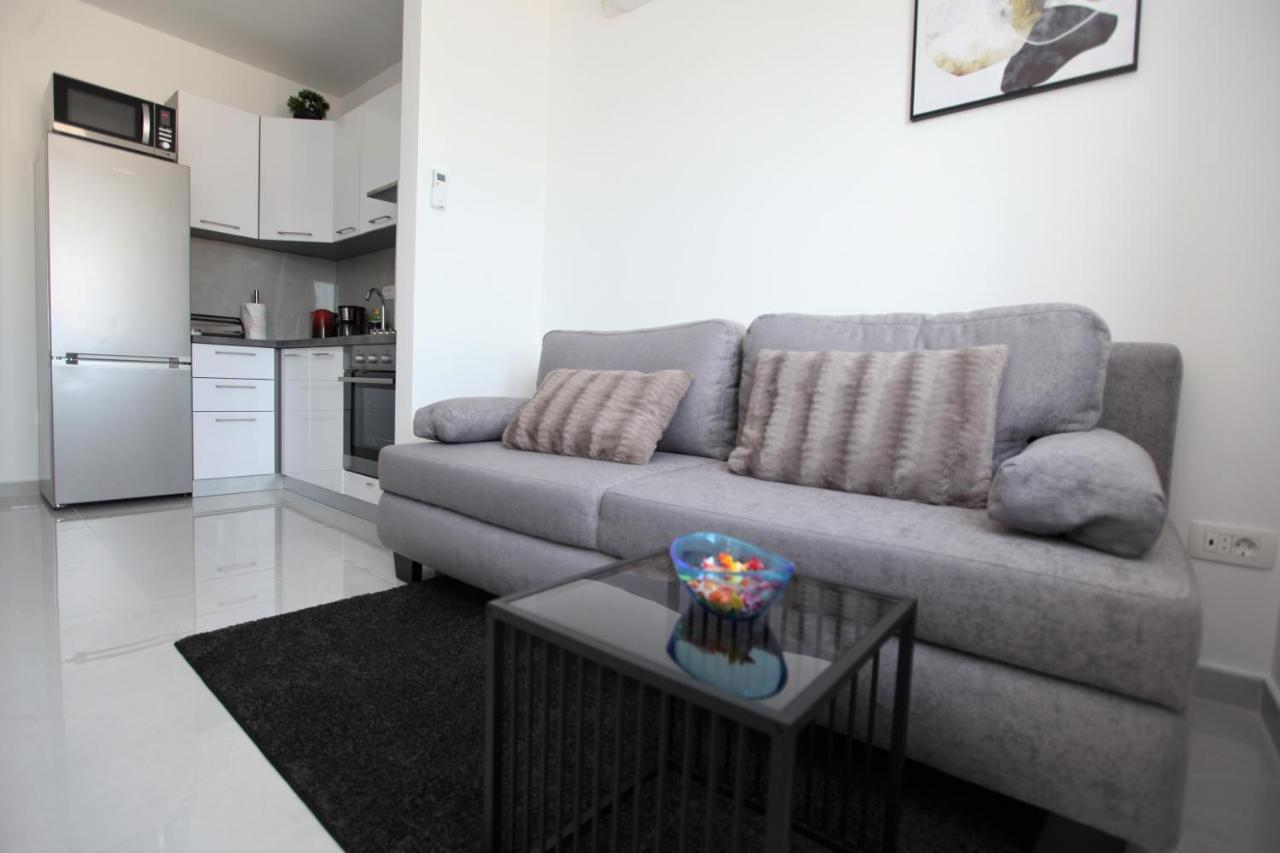 Apartmani Ive تروغير المظهر الخارجي الصورة