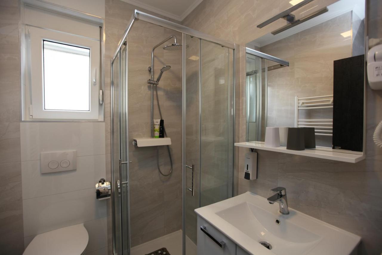 Apartmani Ive تروغير المظهر الخارجي الصورة