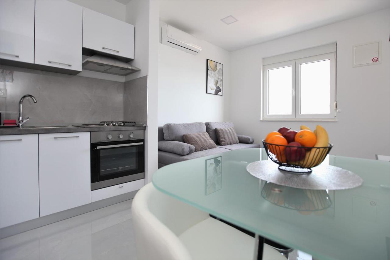 Apartmani Ive تروغير المظهر الخارجي الصورة